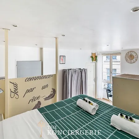 Pied A Terre Proche De Odeon Parigi